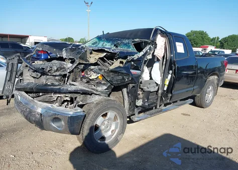 2013 Toyota Tundra Grade 5.7L V8 z USA, uszkodzony, nr VIN 5TFRY5F11DX141198